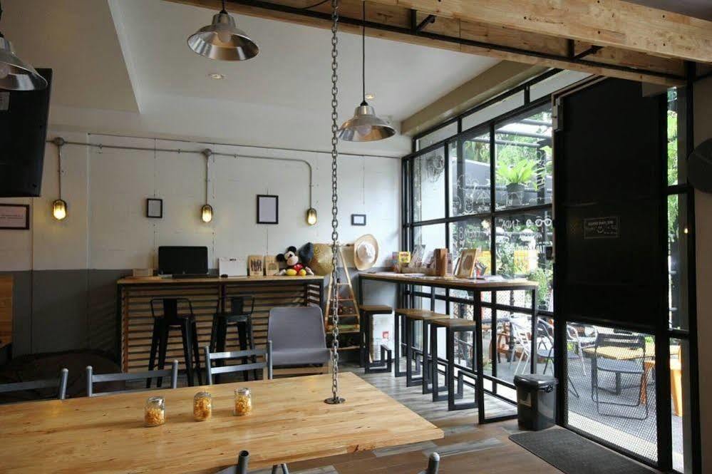 The Pause Hostel Chiang Mai Exterior foto